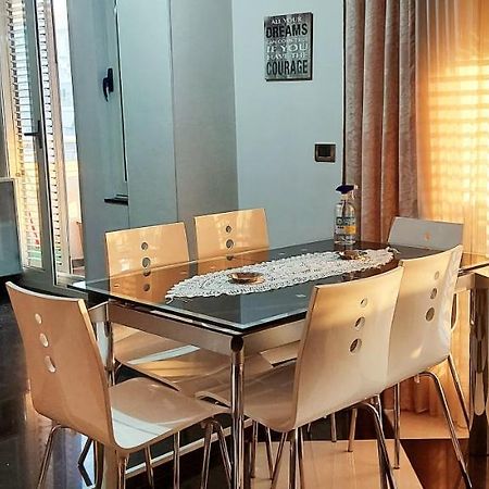 Lovely Apartment In Heart Of Tirana Exterior photo