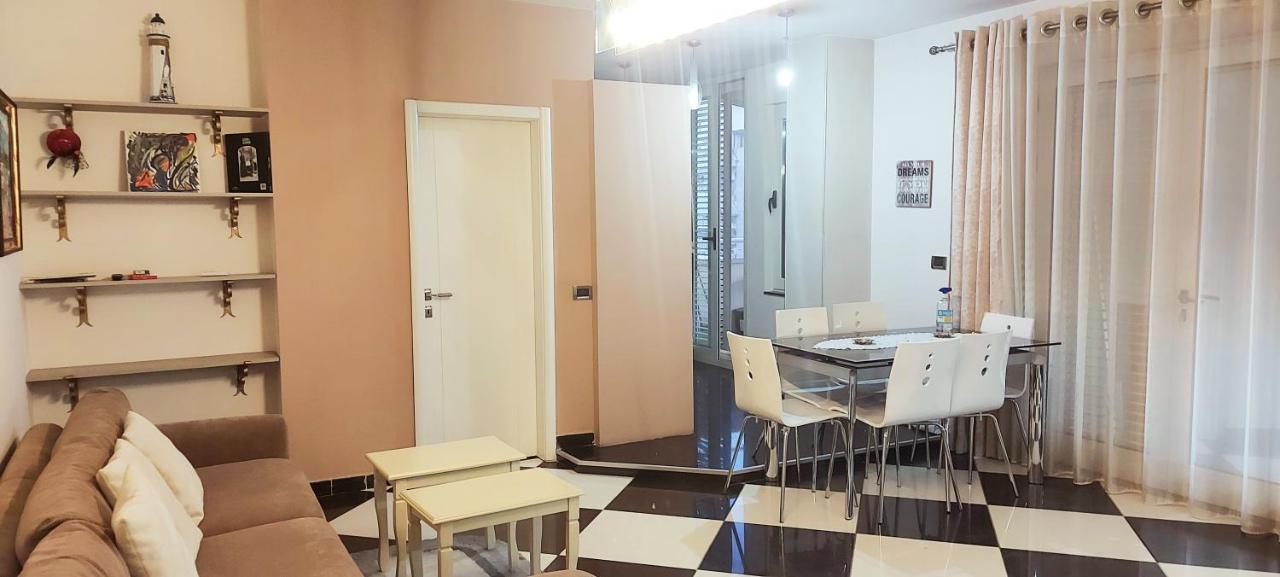 Lovely Apartment In Heart Of Tirana Exterior photo