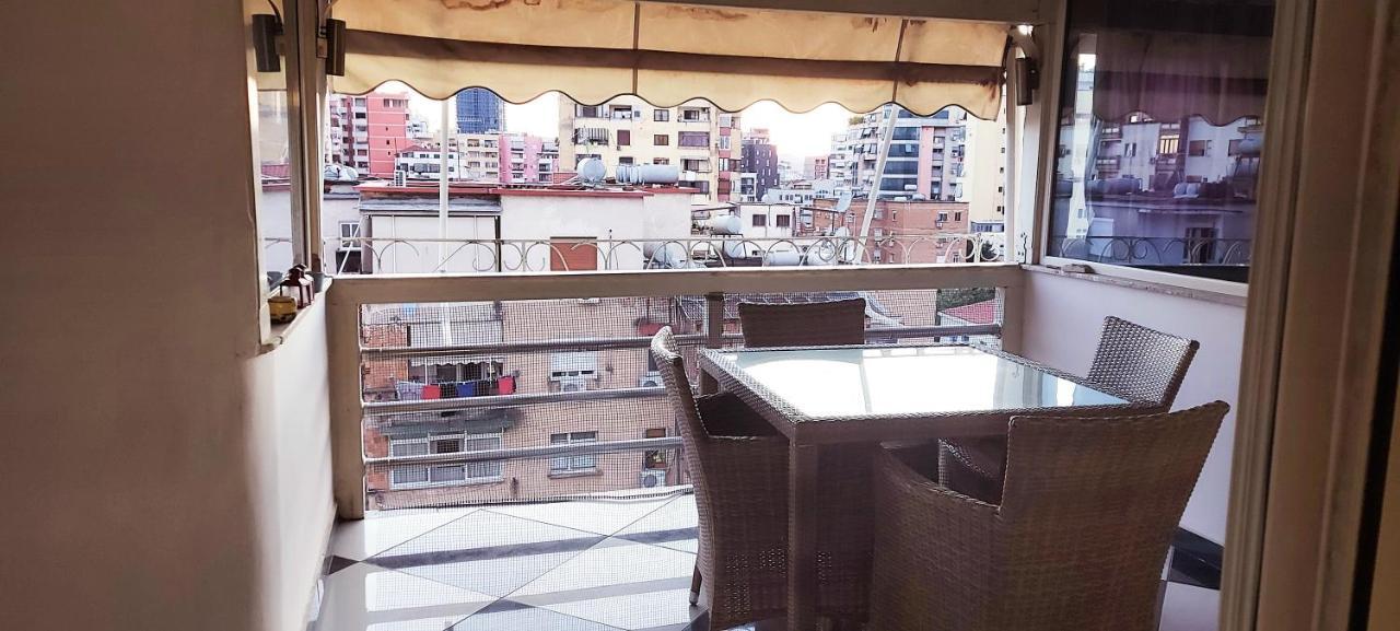 Lovely Apartment In Heart Of Tirana Exterior photo